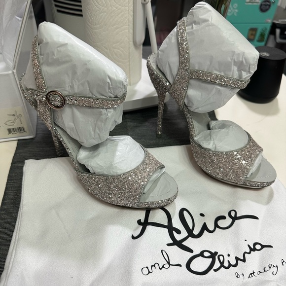 Alice + Olivia by Stacey Bendet - Picture 2 of 10